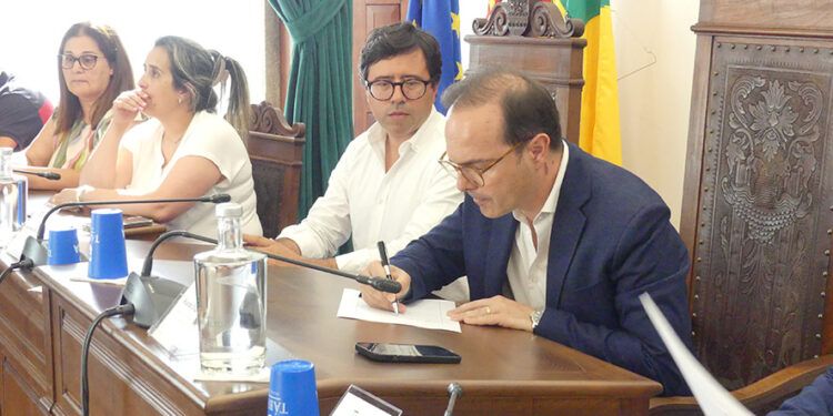 Município de Tábua transmite património para freguesias
