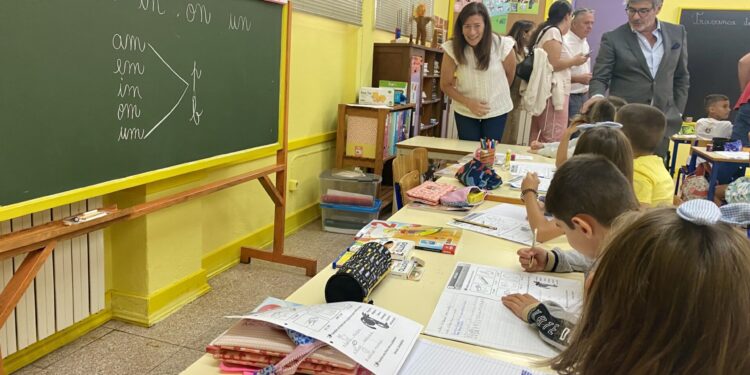 Município de Oliveira do Hospital assume custo de material escolar a alunos do primeiro ciclo