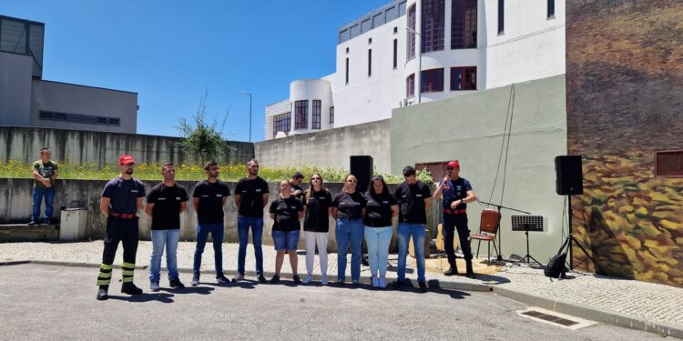 Mural em memória do grande incêndio de 15 de Outubro de 2017 não deixa ninguém indiferente em Oliveira do Hospital