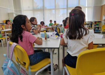 A partir de hoje uso do telemóvel vai estar vedado aos alunos até ao 6.º ano do Agrupamento de Escolas de OIiveira do Hospital
