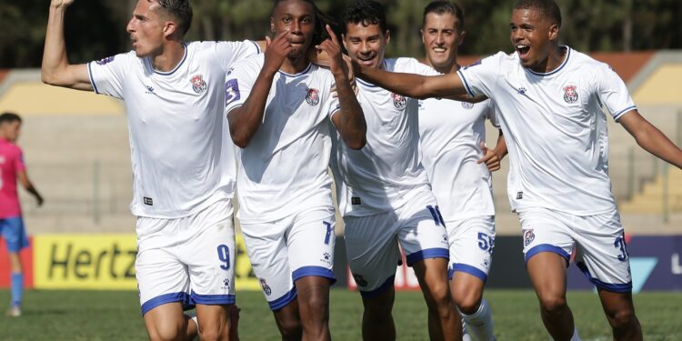 FC Oliveira do Hospital conseguiu a primeira vitória no campeonato