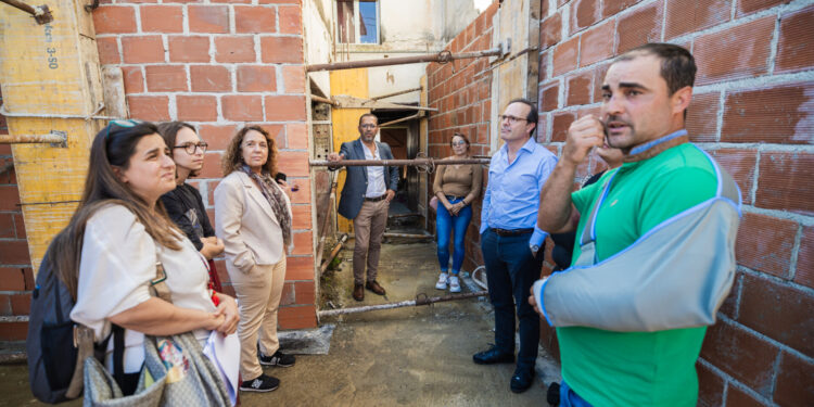 Construção do “Castelo para Ana Carolina” avança em “bom ritmo”