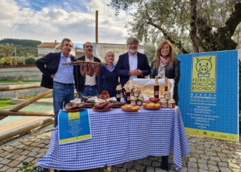 Meruge convida a vir e desfrutar da ‘’gastronomia tradicional’’ na Feira do Porco e do Enchido