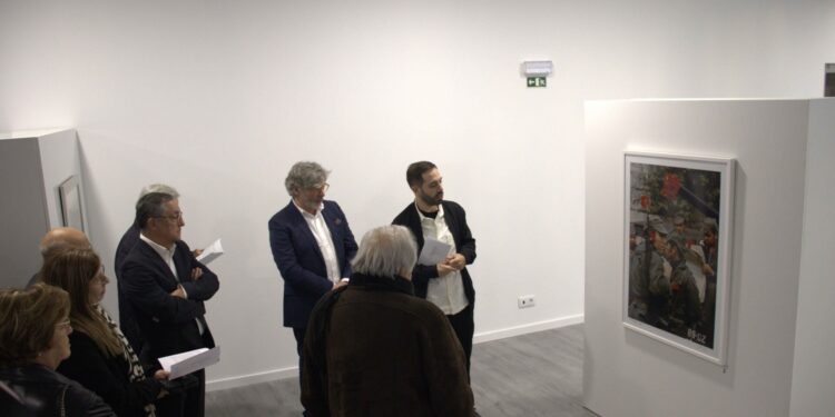 Exposição de Eduardo Gageiro em exibição na Casa da Cultura até 1 de fevereiro “celebra a conquista da liberdade”