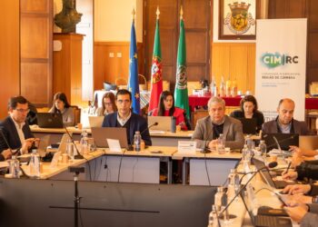 Autarcas da Região de Coimbra preocupados pela redução de serviços e eventual fecho de balcões da Caixa Geral de Depósitos