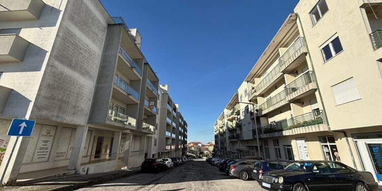 Vão avançar intervenções em duas vias públicas que estavam visivelmente degradadas