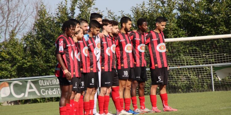 Associação Desportiva de Lagares da Beira mostra “cartão vermelho” à arbitragem
