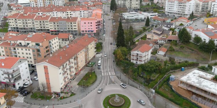 Município de Oliveira do Hospital avança com requalificação da Avenida Dr. Francisco Sá Carneiro e Rua do Ameal