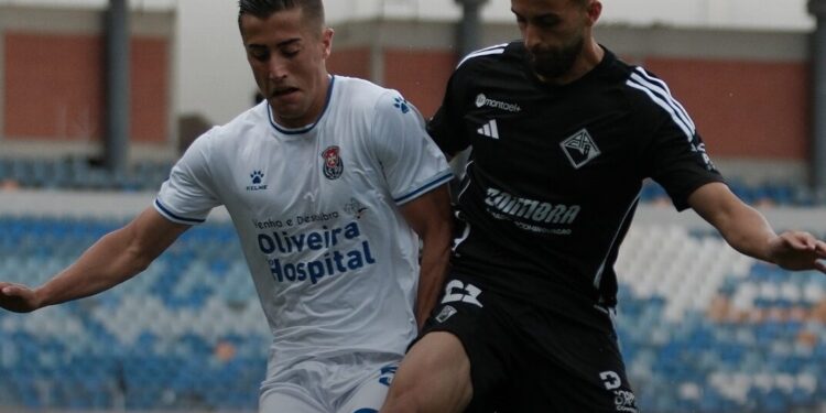 FCOH perde com a Académica e manutenção na Liga 3 fica mais difícil