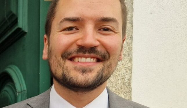 Jornalista Pedro Miguel Coelho exaltou “orgulho” oliveirense e “pediu mais Abril” nas comemorações dos 51 anos da Revolução
