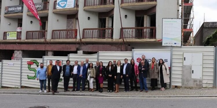 Legislativas: PS visitou obras em curso em Oliveira do Hospital