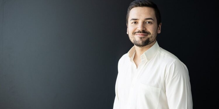 Jornalista Pedro Miguel Coelho vai apresentar nova temporada de ‘O Futuro do Futuro’