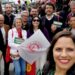 Comitiva do PS em campanha na feira mensal de Oliveira do Hospital