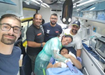 Mulher dá à luz em ambulância dos Bombeiros de Oliveira do Hospital