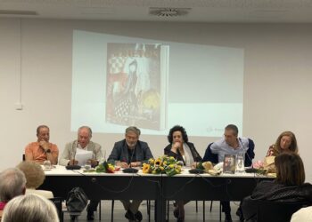 Escritora oliveirense Lucinda Maria lançou “Sonetos” na Casa da Cultura