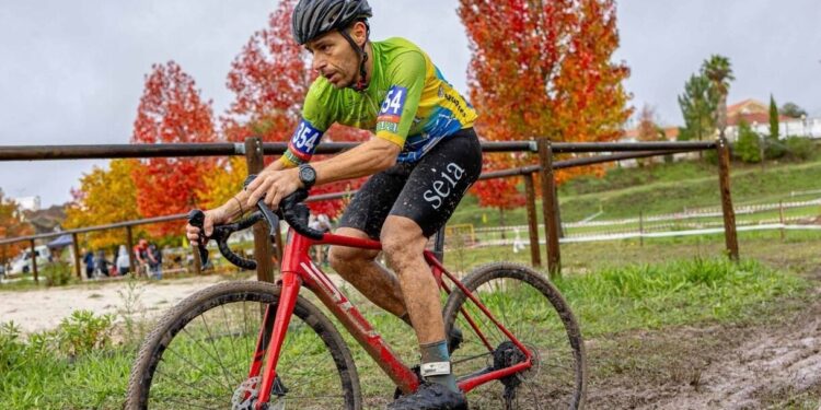 Luís Cruz sobe ao pódio na Taça de Portugal Ciclocross