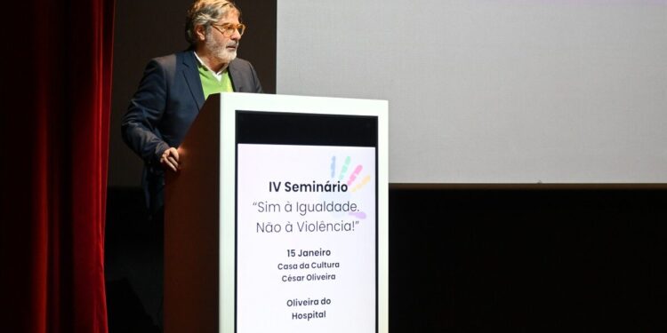 Município reforça compromisso com políticas promotoras da igualdade de género e da não violência