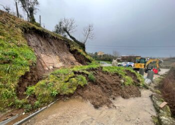 Chuva intensa provoca derrocadas e cortes de estrada por todo o concelho