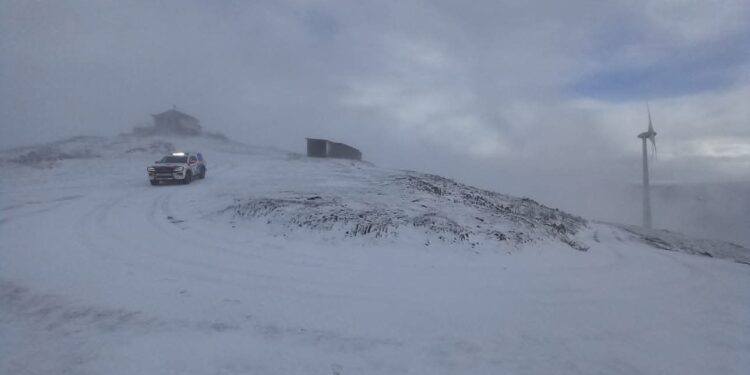 Acesso ao Monte do Colcurinho cortado devido à neve