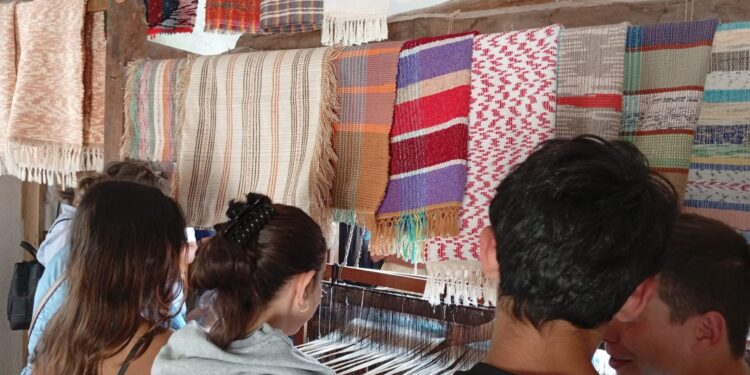 Aldeia das Dez recebe II Encontro Internacional de Tecelagem e Outras Artes