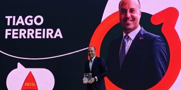 Tiago Ferreira distinguido com o prémio Comunicador do Ano 2026