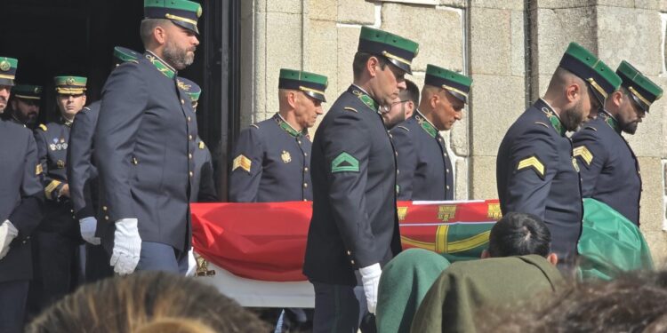 Consternação e lágrimas no último adeus a “Carlitos” em Avô